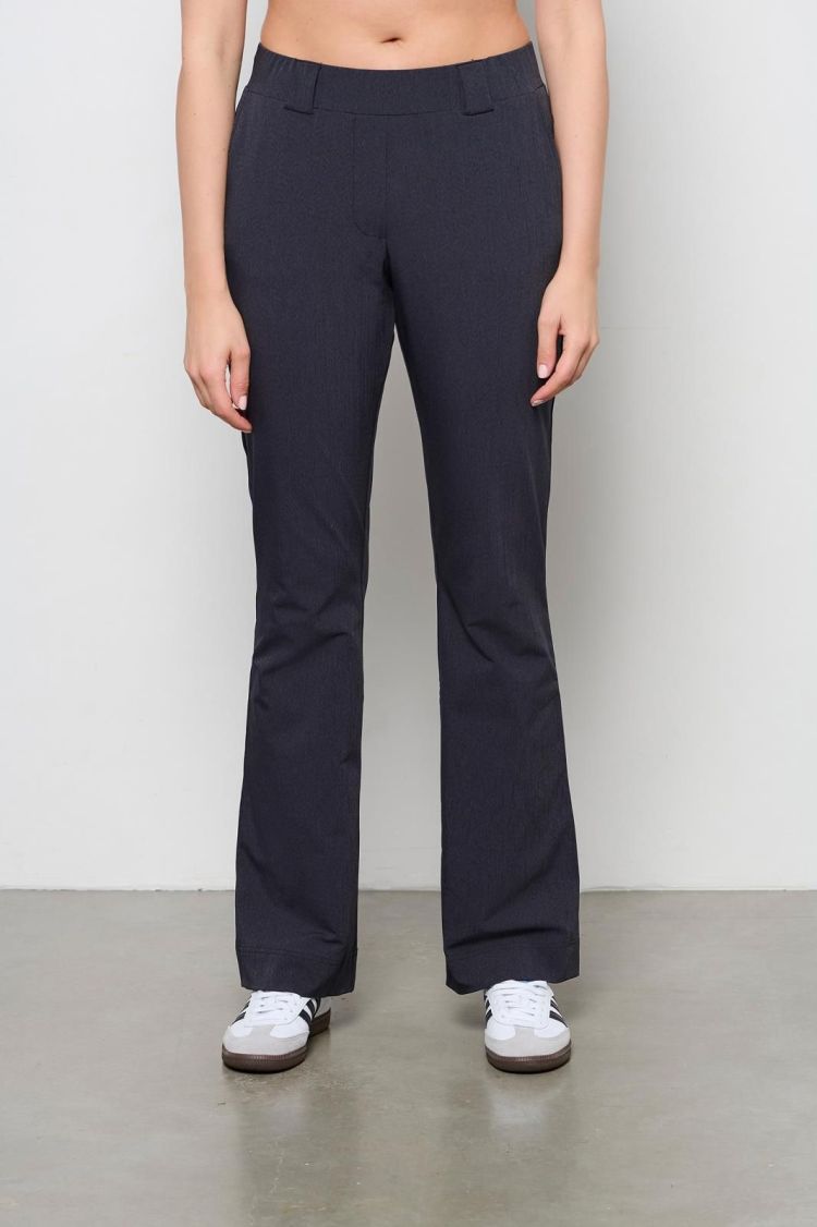 &Co Woman Broek Antraciet dames (PENELOPE FLARE TRAVEL PANTS - PA326.CA.ANTRACITE) - GL Sport (Sluis)