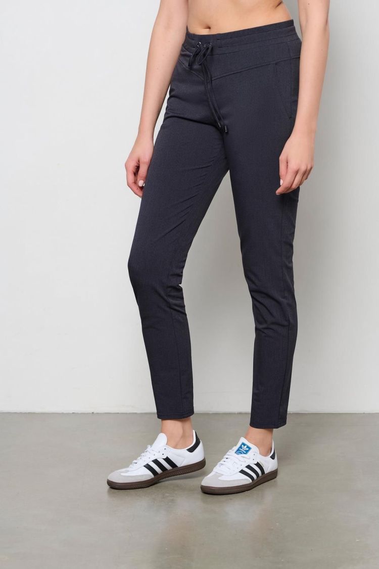 &Co Woman Broek Antraciet dames (PENNY TRAVEL PANTS - PA325.CA.ANTRACITE) - GL Sport (Sluis)