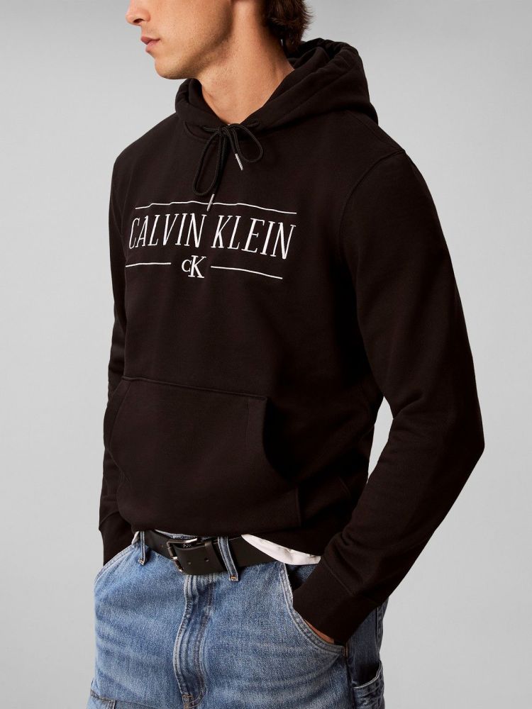 Calvin Klein Hoodie Zwart heren (LS 350FLEECE EU VARSITY SERIF HOODIE - LV04RH238G.UB1) - GL Sport (Sluis)