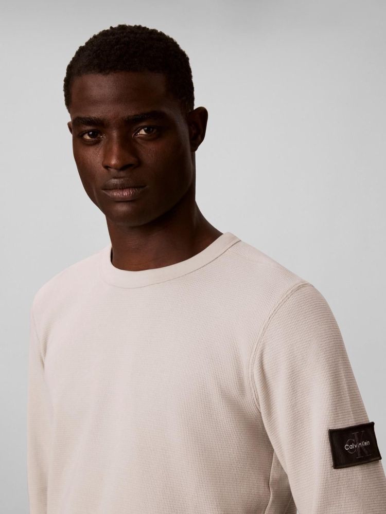 Calvin Klein Pull Off-white heren (LS WAFFLE BADGE CREW - LV04RJ209G.PDJ) - GL Sport (Sluis)