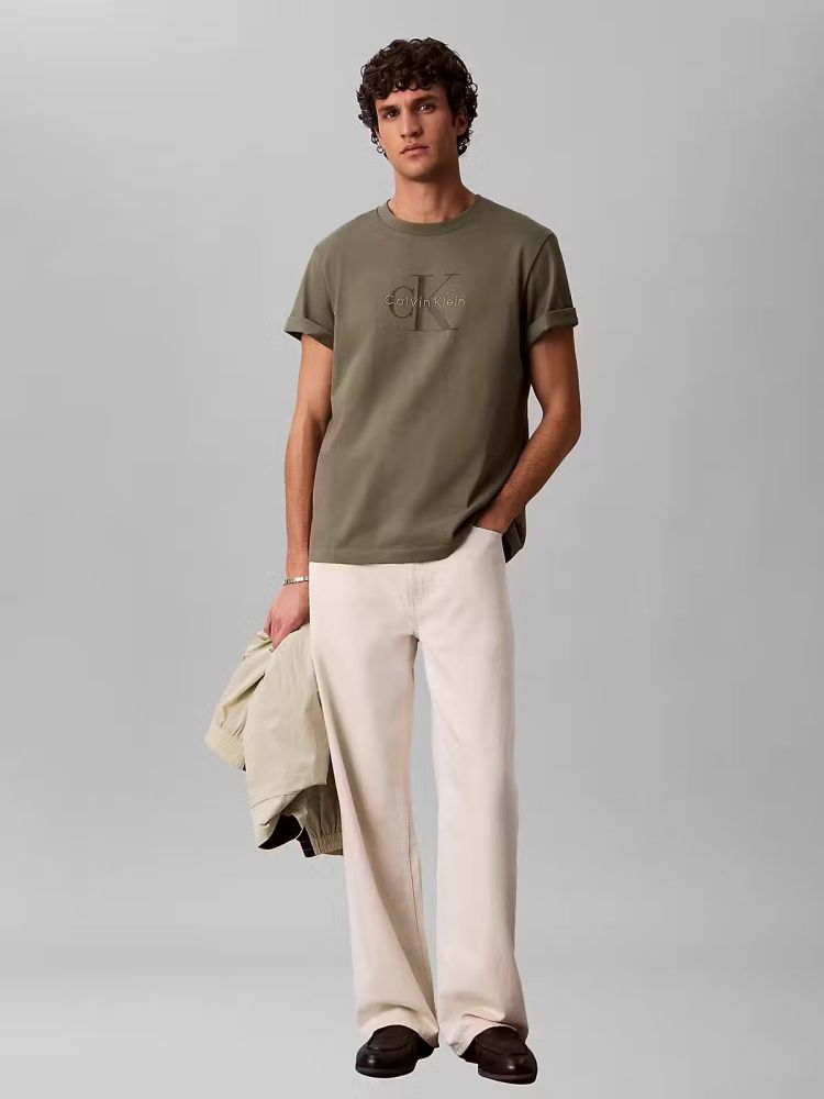 Calvin Klein T-shirt Olijfgroen heren (SS HERO MONOLOGO TEE - LV04RB862G.LDY) - GL Sport (Sluis)