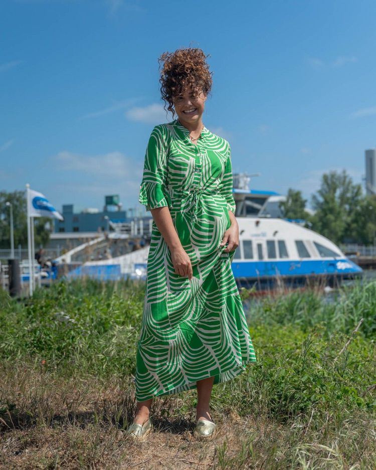 FOS Amsterdam Jurk Groen dames (LALIA CURVY LINES DRESS - LALIA.7457.GROEN) - GL Sport (Sluis)
