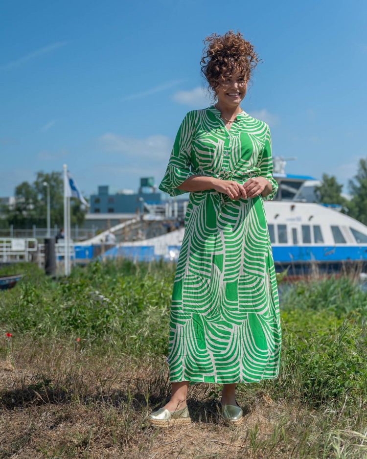 FOS Amsterdam Jurk Groen dames (LALIA CURVY LINES DRESS - LALIA.7457.GROEN) - GL Sport (Sluis)