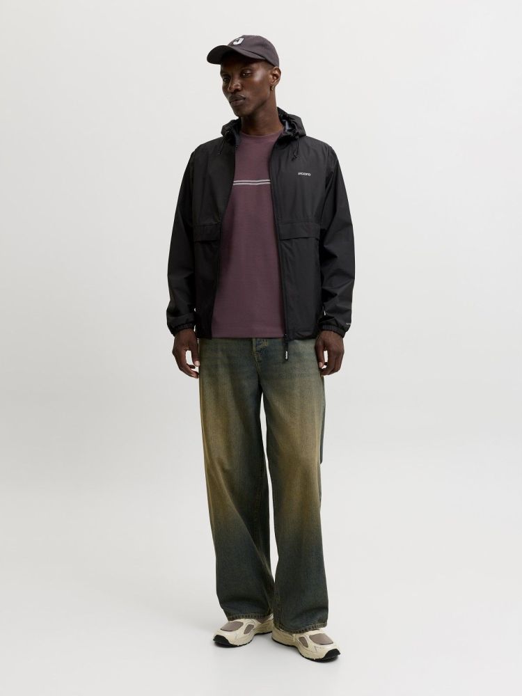 Jack & Jones T-shirt Bordeaux heren (FUSION CHEST BRAND TEE SS CREW NECK - 12289936.FUDGE) - GL Sport (Sluis)