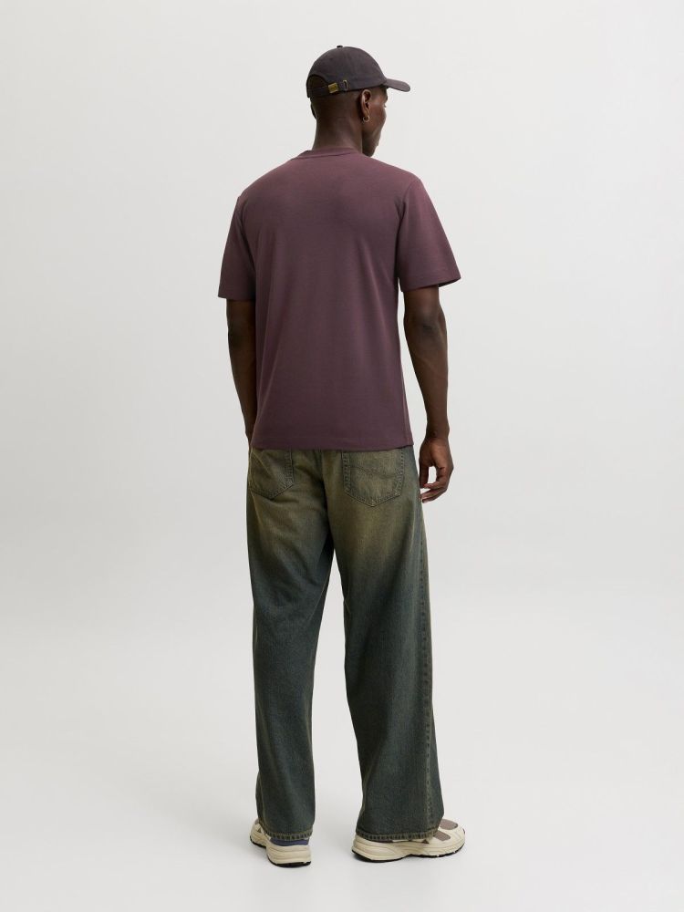 Jack & Jones T-shirt Bordeaux heren (FUSION CHEST BRAND TEE SS CREW NECK - 12289936.FUDGE) - GL Sport (Sluis)