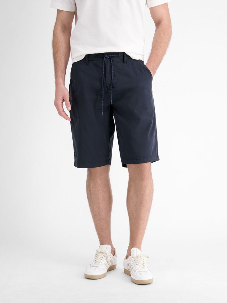 Lerros Korte broek Blauw heren (CHINO BERMUDA ULTRA LIGHT - 2559230.491) - GL Sport (Sluis)