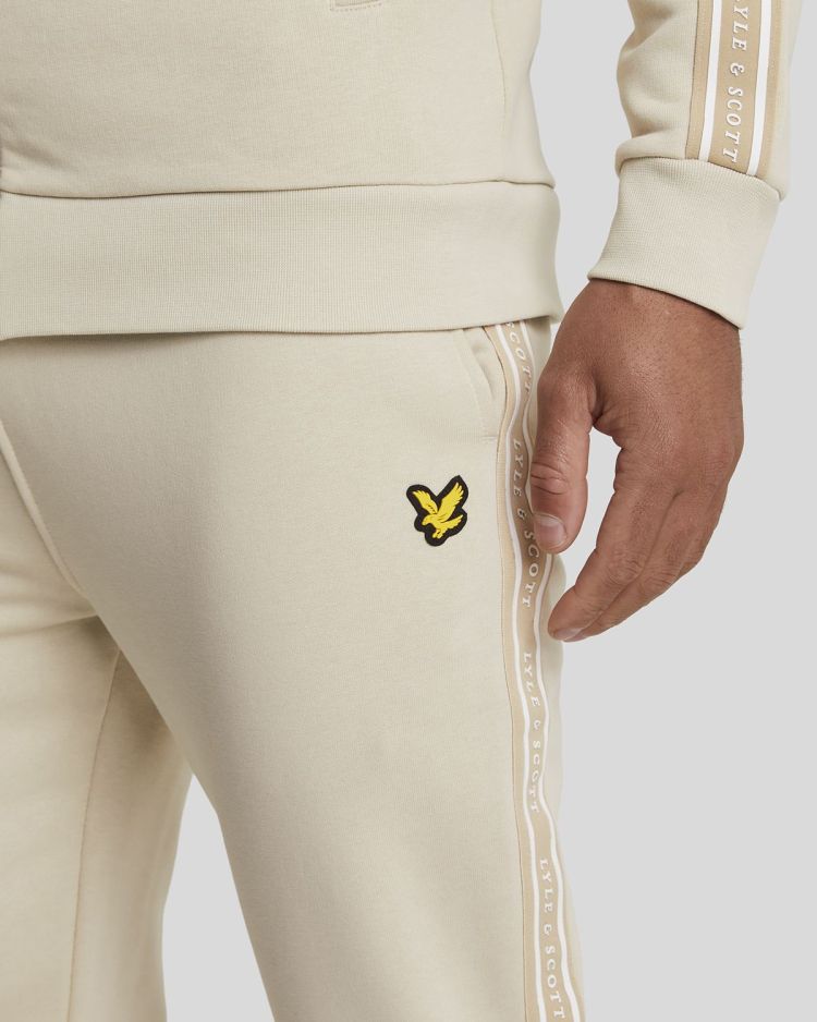 Lyle & Scott Joggingbroek Beige heren (TAPE TRACKIES - ML2188SP.W827) - GL Sport (Sluis)