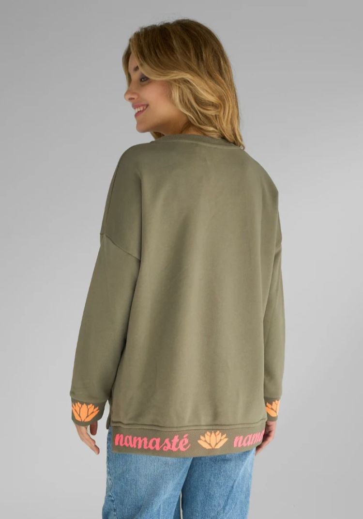 Miss Goodlife Sweater Groen dames (V-NECK NAMASTE STRASS  - MG12980.265) - GL Sport (Sluis)