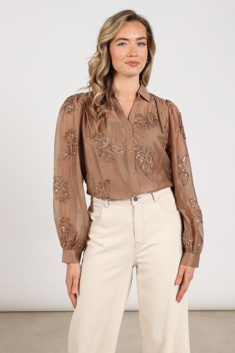 Nukus Blouse Taupe dames (ANTONELLA BLOUSE PAILLET FLOWER - ANTONELLA.BLOUSE.TAUPE) - GL Sport (Sluis)