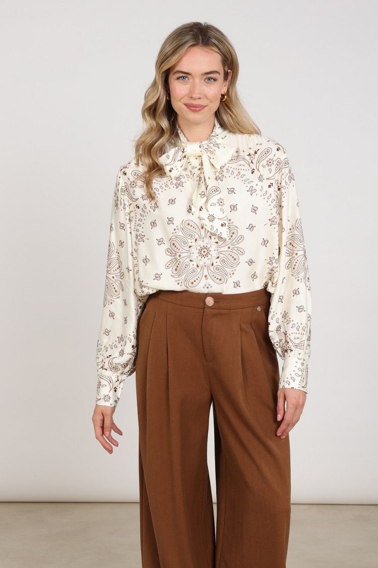 Nukus by Nick Vervoort Blouse Off-white dames (ANGIE BLOUSE TIE PAISLEY - ANGIE.BLOUSE.OFFWHITE) - GL Sport (Sluis)