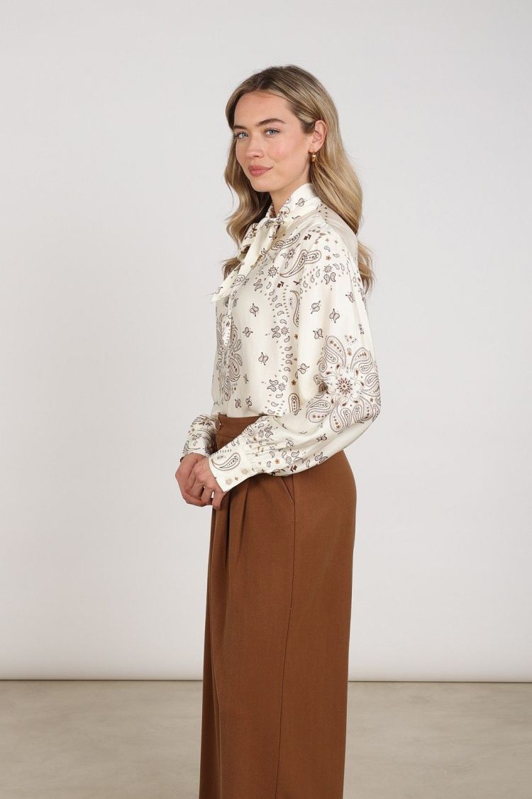 Nukus by Nick Vervoort Blouse Off-white dames (ANGIE BLOUSE TIE PAISLEY - ANGIE.BLOUSE.OFFWHITE) - GL Sport (Sluis)