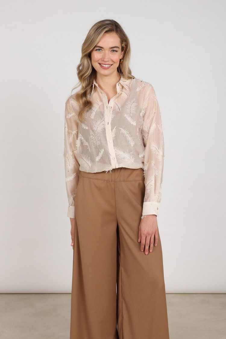 Nukus by Nick Vervoort Blouse Beige dames (AYSHA BLOUSE FEATHERS - AYSHA.BLOUSE.SAND) - GL Sport (Sluis)