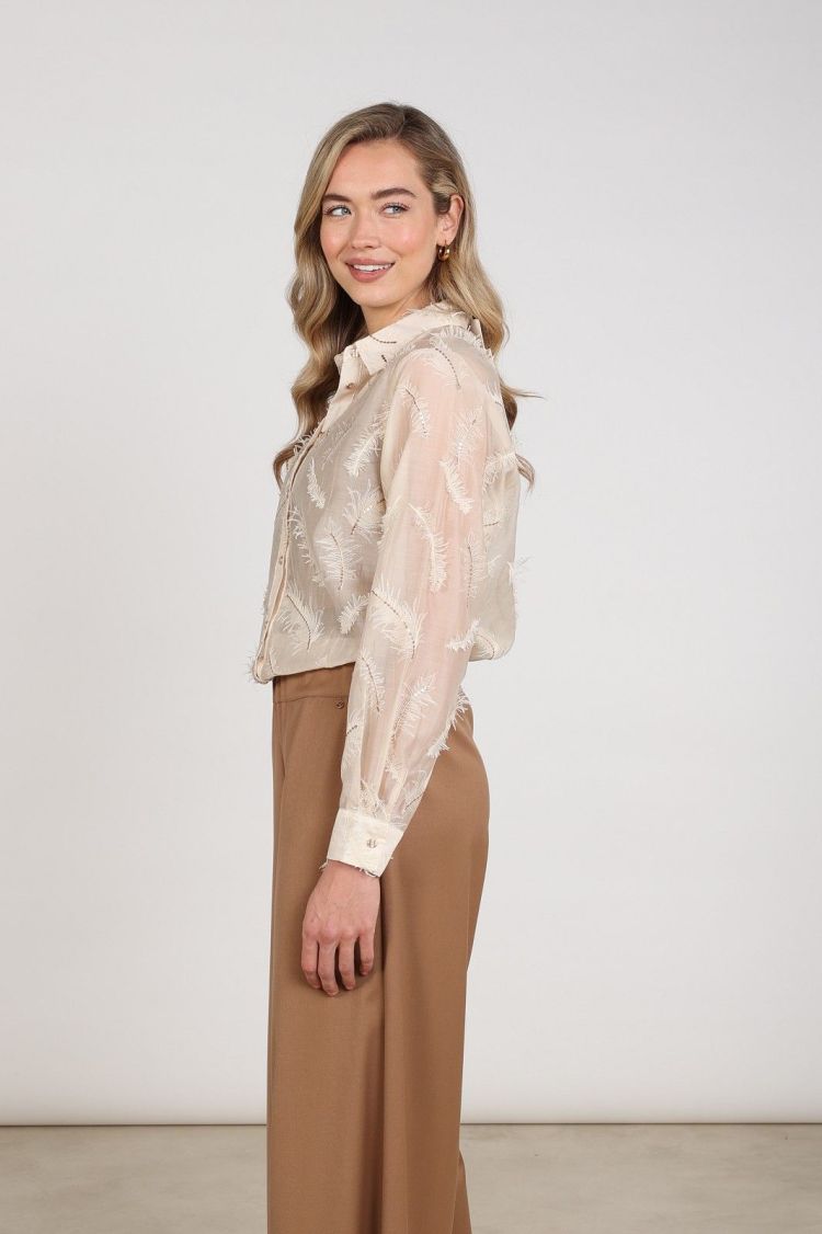 Nukus by Nick Vervoort Blouse Beige dames (AYSHA BLOUSE FEATHERS - AYSHA.BLOUSE.SAND) - GL Sport (Sluis)