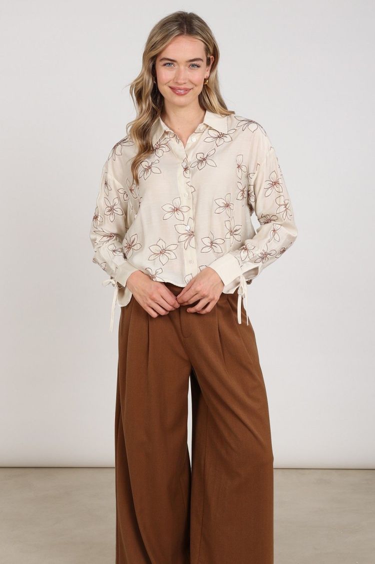 Nukus by Nick Vervoort Blouse Beige dames (BAILEY BLOUSE FLOWER - BAILEY.BLOUSE.SAND) - GL Sport (Sluis)
