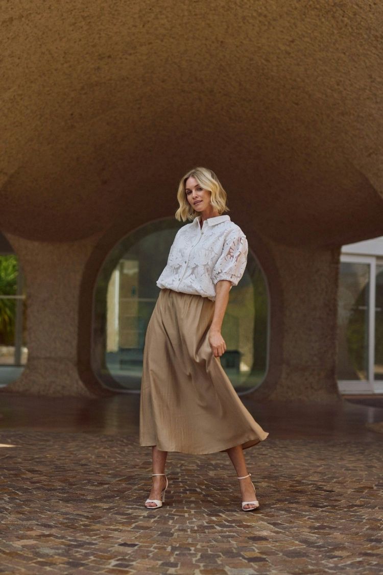 Nukus by Nick Vervoort Blouse Off-white dames (BERIT BLOUSE EMBRODERY - BERIT.BLOUSE.OFFWHT) - GL Sport (Sluis)