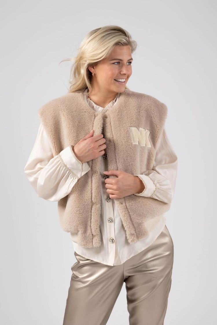 Nukus by Nick Vervoort Gilet Beige dames (BILLY GILET - BILLY.GILET.SAND) - GL Sport (Sluis)