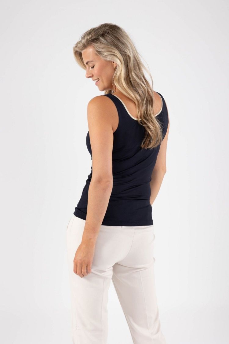 Nukus by Nick Vervoort Hemd Blauw dames (JUBA SINGLET  - JUBA.NAVY/GOLD) - GL Sport (Sluis)