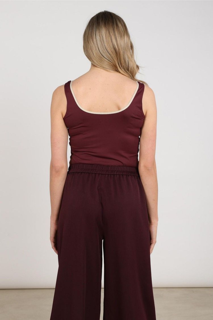 Nukus Top Rood dames (JUBA SINGLET - JUBA.SINGLET.CHERRY/GOLD) - GL Sport (Sluis)