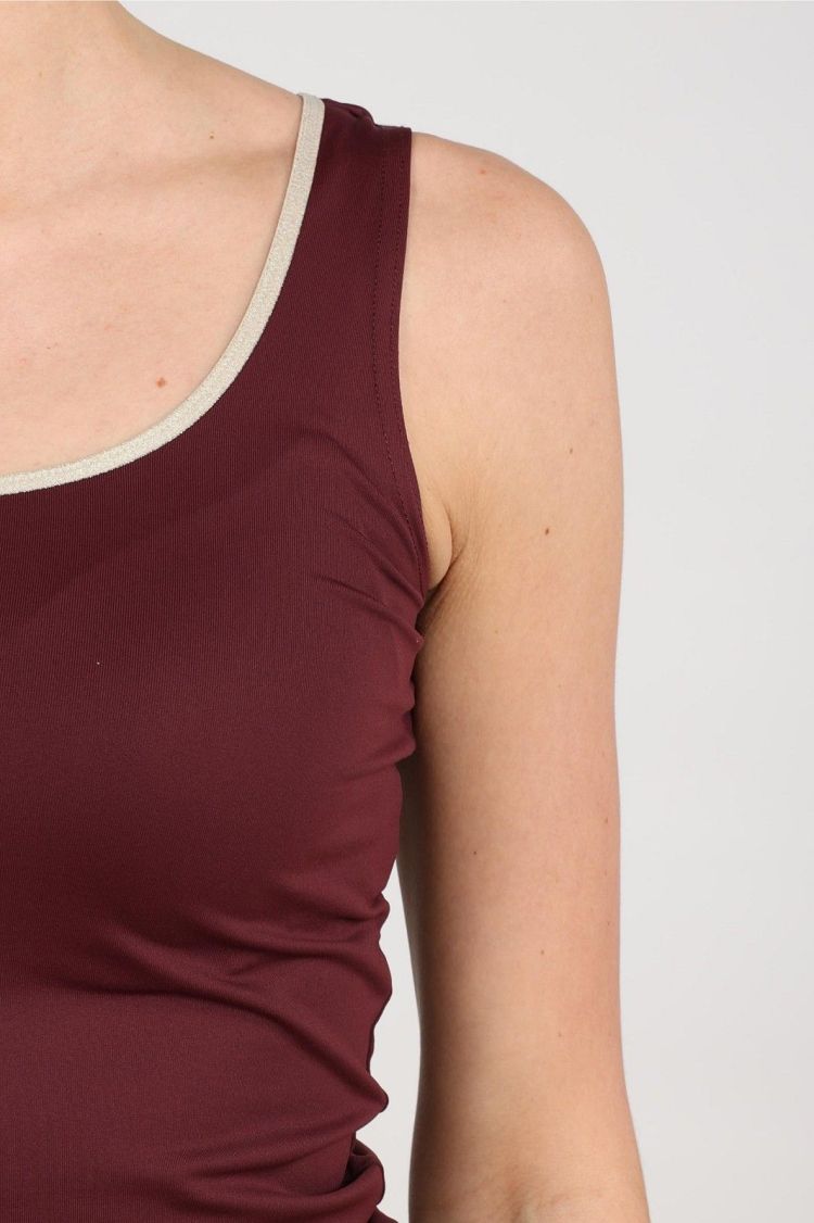 Nukus Top Rood dames (JUBA SINGLET - JUBA.SINGLET.CHERRY/GOLD) - GL Sport (Sluis)