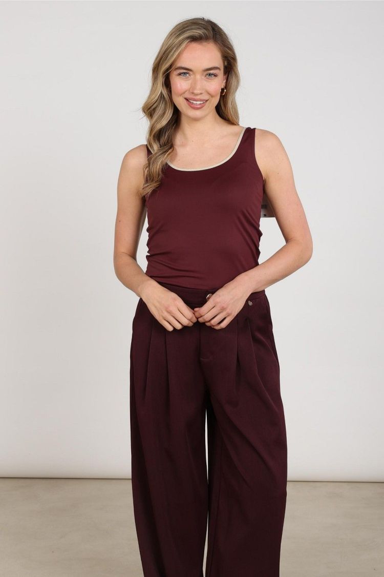 Nukus Top Rood dames (JUBA SINGLET - JUBA.SINGLET.CHERRY/GOLD) - GL Sport (Sluis)