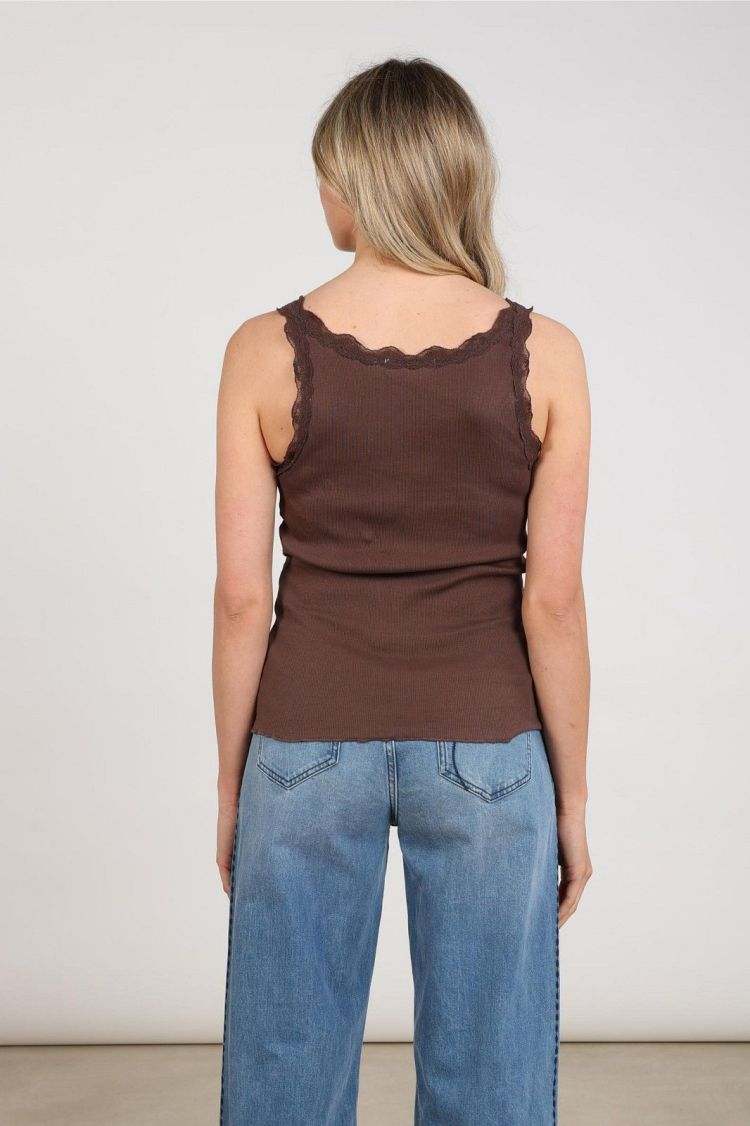 Nukus Top Rood dames (MADDIE SINGLET LACE - MADDIE.SINGLET.CHOCOBRUIN) - GL Sport (Sluis)