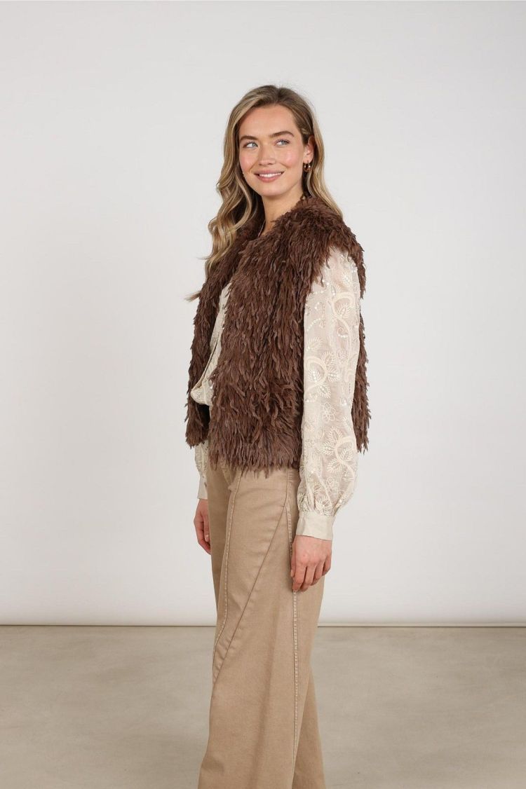 Nukus Gilet Taupe dames (MILA GILET FEATHER - MILA.GILET.TAUPE) - GL Sport (Sluis)