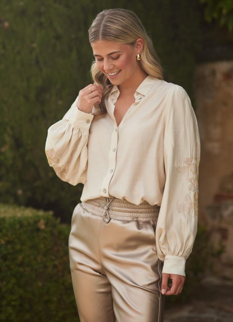 Nukus by Nick Vervoort Blouse Off-white dames (MILANOVA BLOUSE - MILANOVA.BL.OFFW/GOLD) - GL Sport (Sluis)