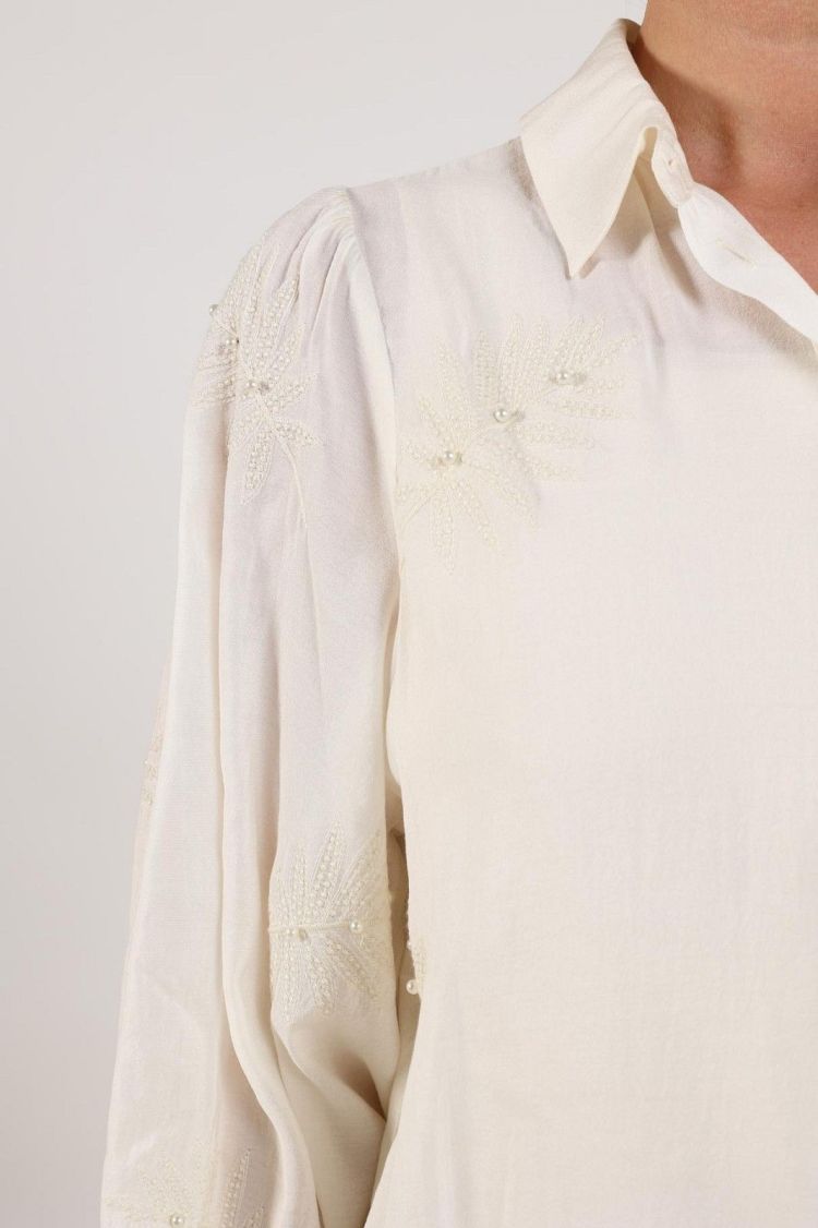 Nukus by Nick Vervoort Blouse Off-white dames (MILANOVA BLOUSE PEARL - MILANOVA.BL.OFFWHITE) - GL Sport (Sluis)