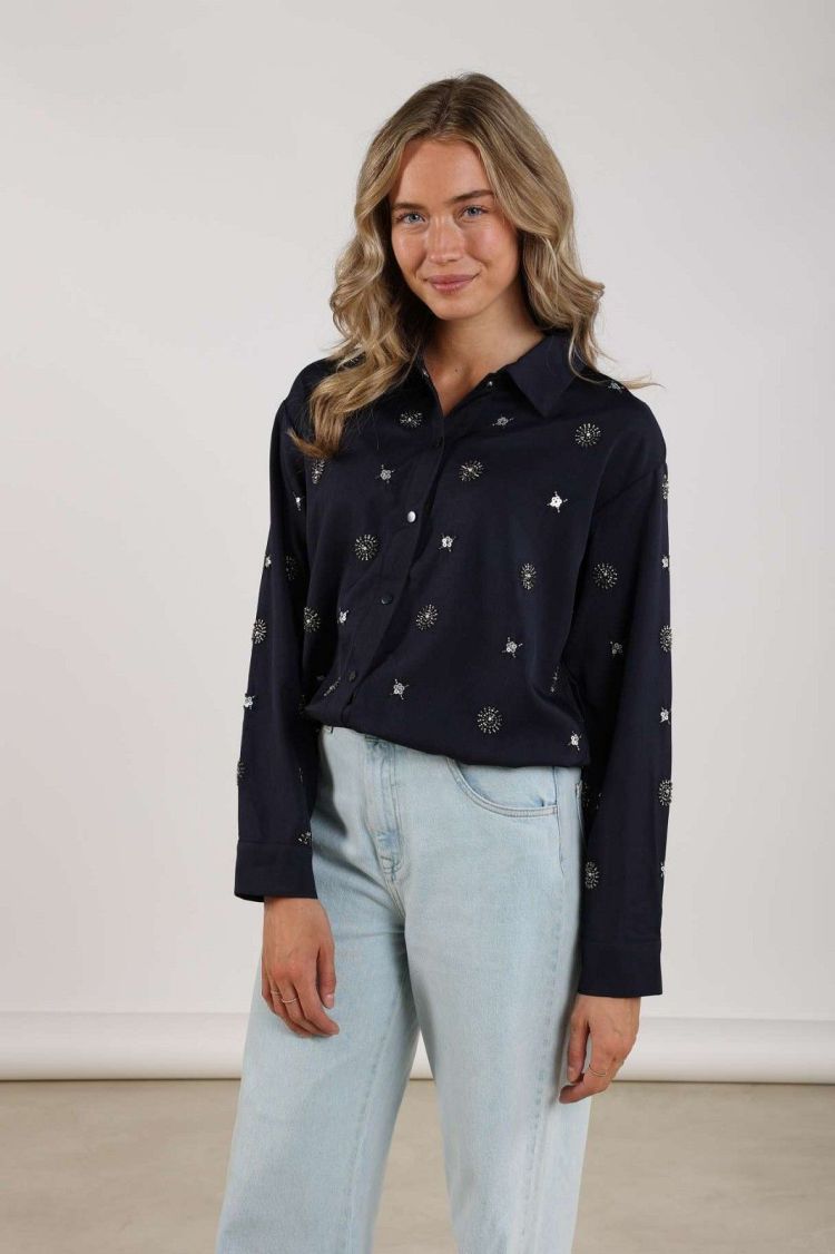 Nukus by Nick Vervoort Blouse Blauw dames (NEWPORT BLOUSE EMBROIDERY  - NEWPORT.BL.NAVY) - GL Sport (Sluis)