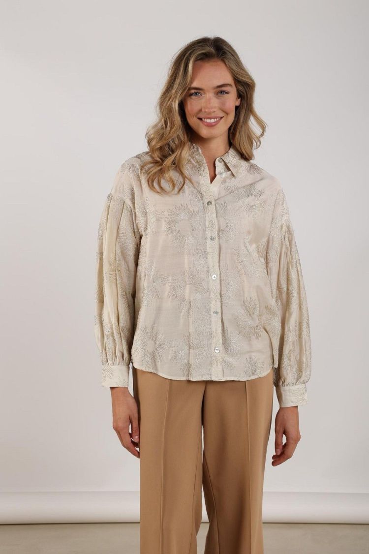 Nukus by Nick Vervoort Blouse Off-white dames (NOLA BLOUSE EMBROIDERY - NOLA.BLOUSE.OFFW/GOLD) - GL Sport (Sluis)