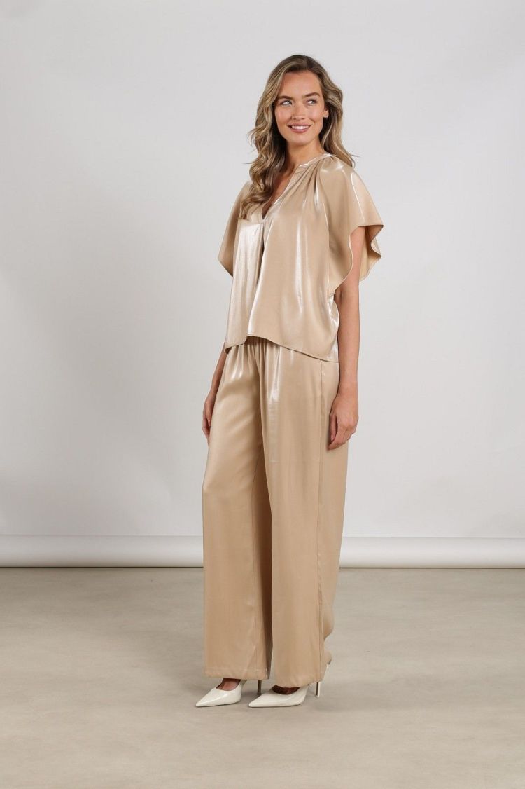 Nukus by Nick Vervoort Top Beige dames (TAYLOR TOP SHINY - TAYLOR.TOP.SAND) - GL Sport (Sluis)