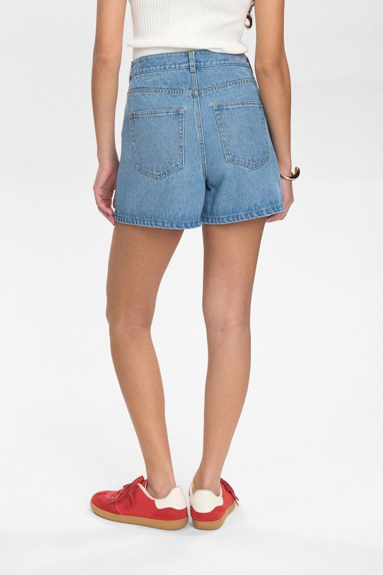 Nümph Short Lichtblauw dames (NUVIRGINIA DENIM SHORTS - 705428.3010) - GL Sport (Sluis)