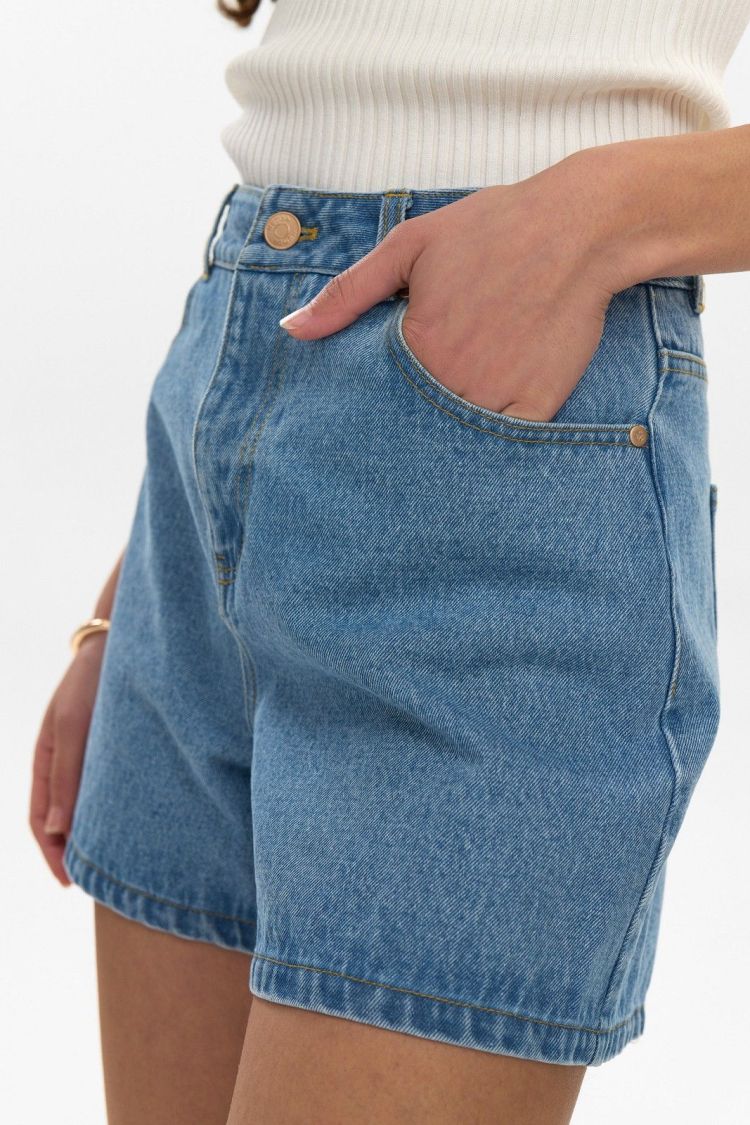 Nümph Short Lichtblauw dames (NUVIRGINIA DENIM SHORTS - 705428.3010) - GL Sport (Sluis)