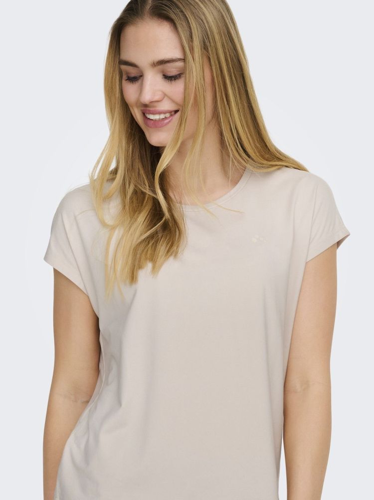 Only Play T-shirt Off-white dames (AUBREE ON SS BAT LOOSE TEE - 15137012.PUMICSTONE) - GL Sport (Sluis)