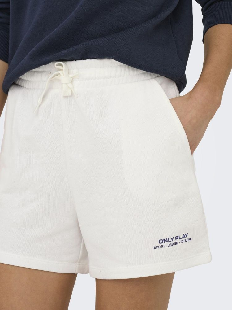 Only Play Short Off-white dames (MAE LIFE HW SWEAT SHORTS - 15287741.CLOUDDANCER) - GL Sport (Sluis)