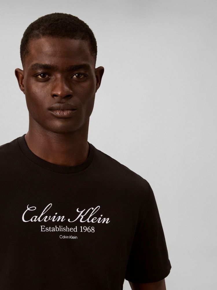 Calvin Klein T-shirt Zwart heren (SS 30S EU SCRIPT CALVIN KLEIN - LV04RH830G.UB1) - GL Sport (Sluis)