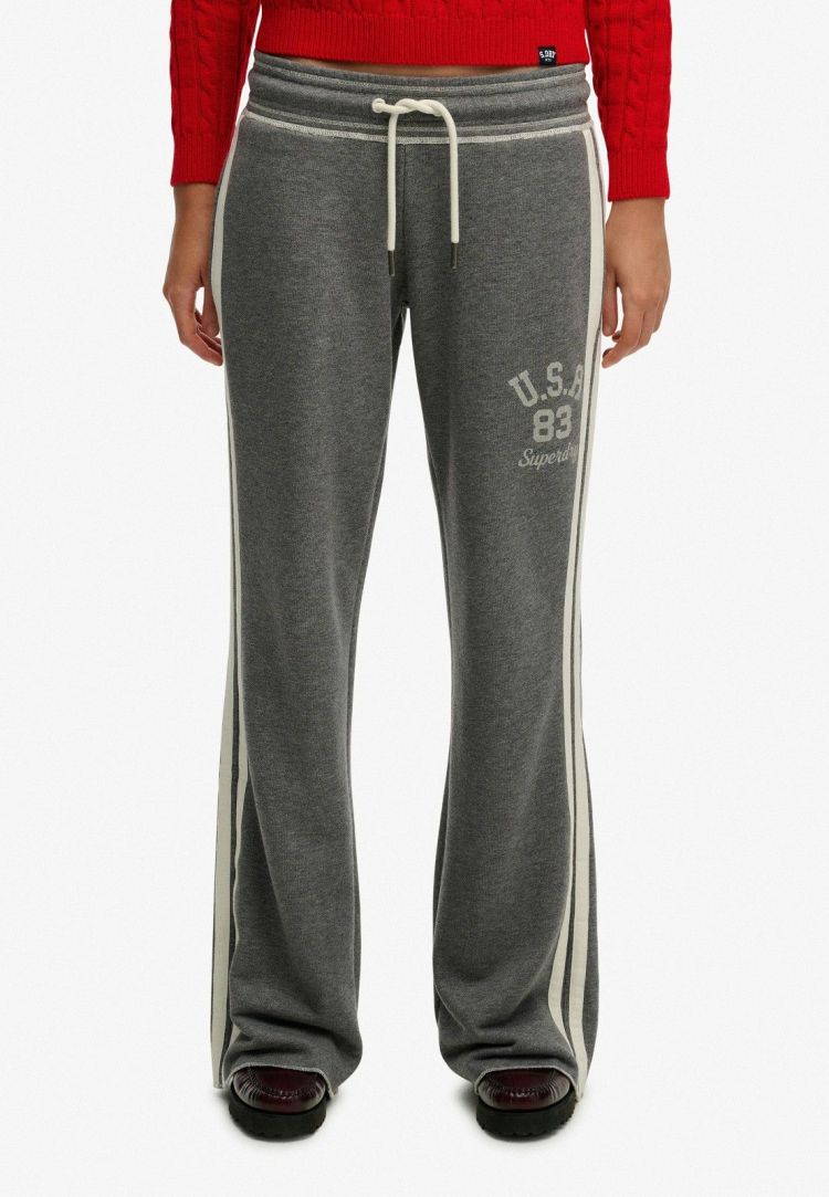 Superdry & Co Joggingbroek Antraciet dames (ATHLETIC ESSENTIALS STRIPE FLARE JOGGING - W7011308A.L3V) - GL Sport (Sluis)