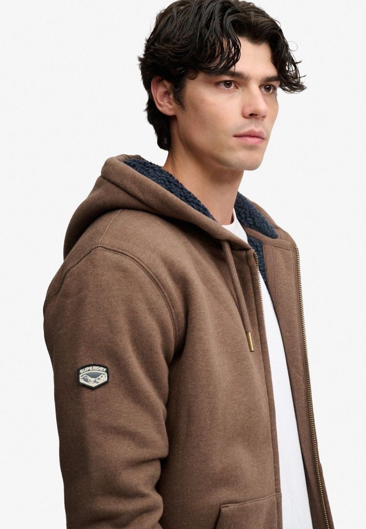 Superdry & Co Vest Bruin heren (BORG LINED ZIPHOOD - M2014583A.M5P) - GL Sport (Sluis)