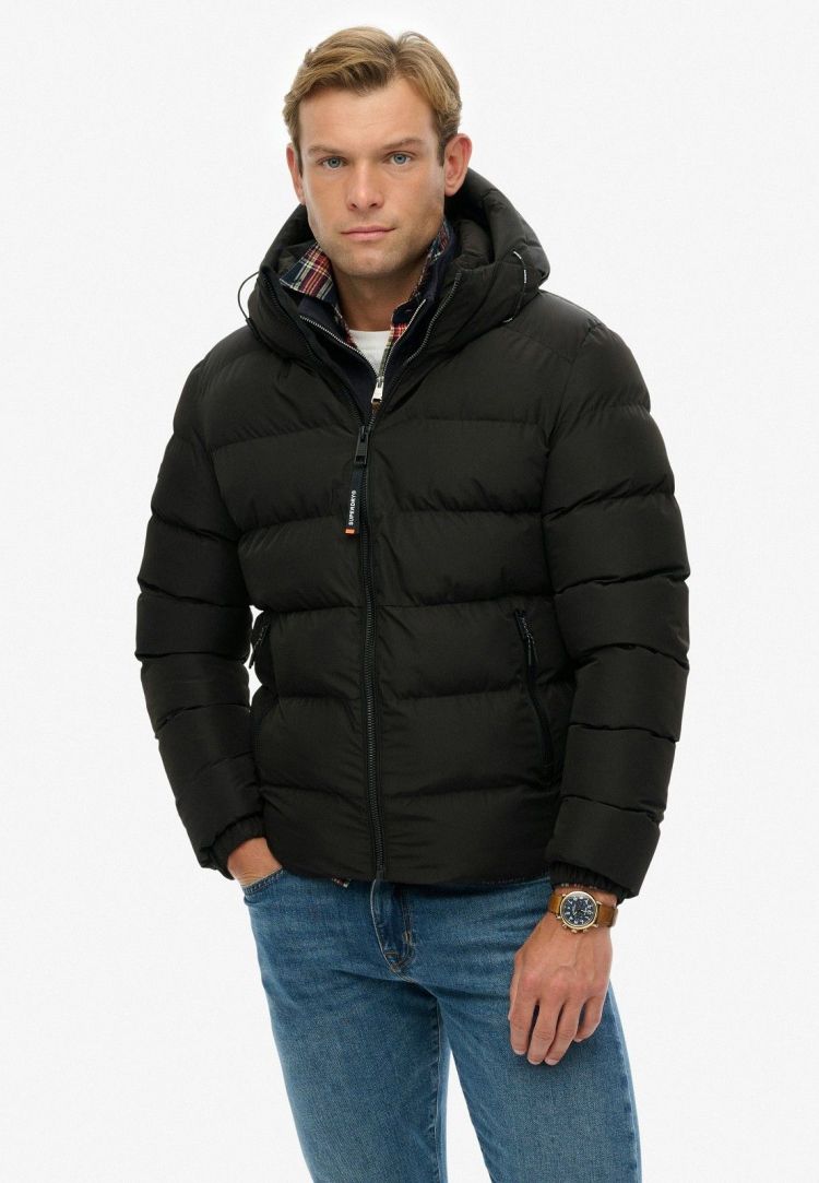 Superdry & Co Jas Zwart heren (HOODED SPORTS PUFFER JACKET - M5011905A.16A) - GL Sport (Sluis)