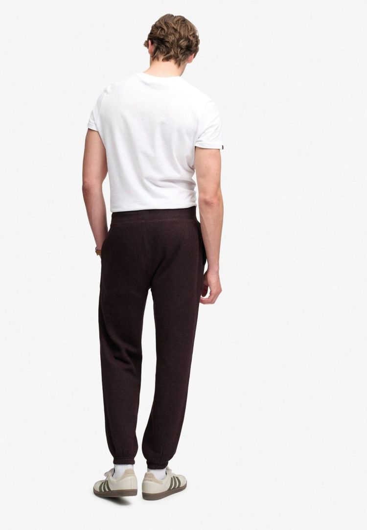 Superdry & Co Joggingbroek Bordeaux heren (ESSENTIAL COMPANY LOGO JOGGER - M7011531A.M8F) - GL Sport (Sluis)