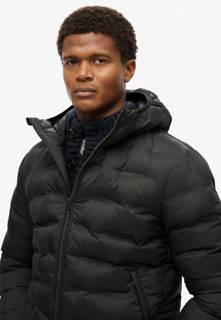 Superdry Jas Zwart heren (HOODED QUILTED PUFFER COAT - M5012045A.02A) - GL Sport (Sluis)