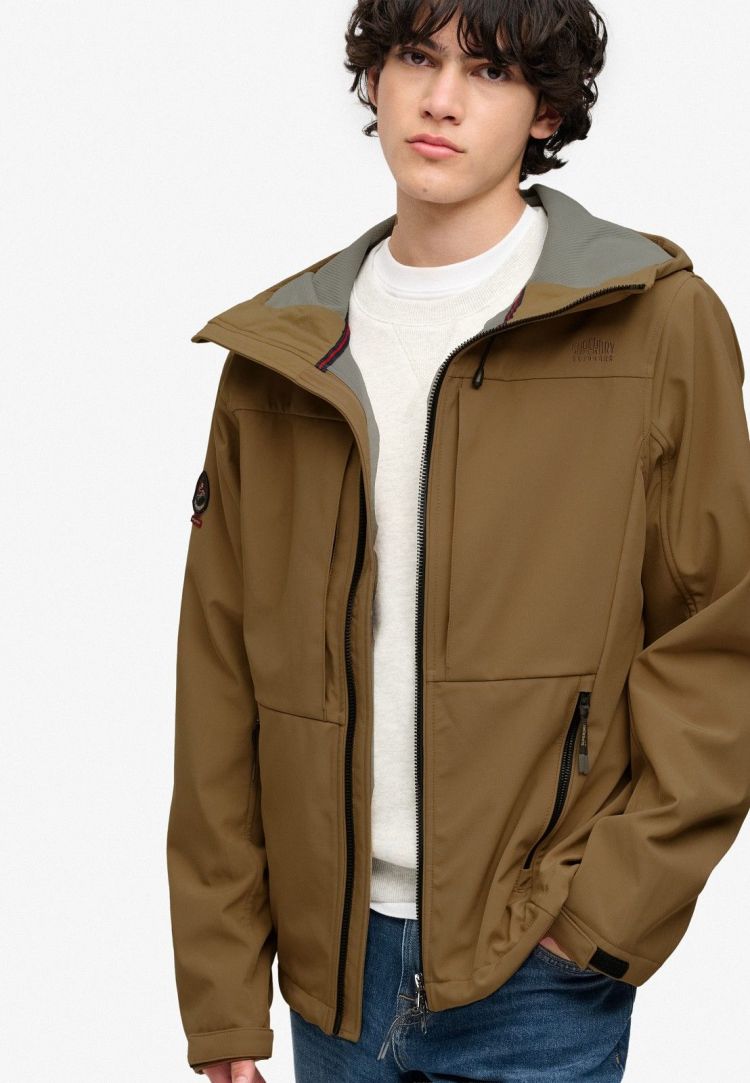 Superdry & Co Jas Beige heren (HOODED SOFTSHELL TREKKER JACKET - M5012327A.L5K) - GL Sport (Sluis)