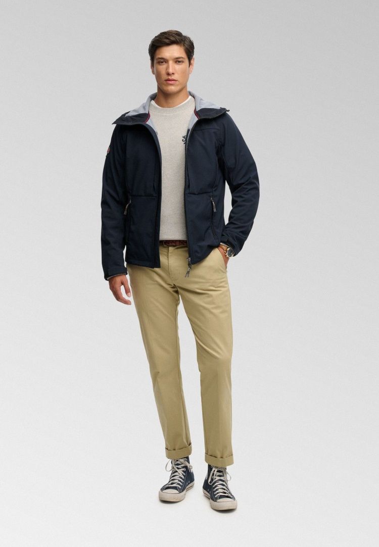 Superdry & Co Jas Blauw heren (HOODED SOFTSHELL TREKKER JACKET - M5012327A.98T) - GL Sport (Sluis)