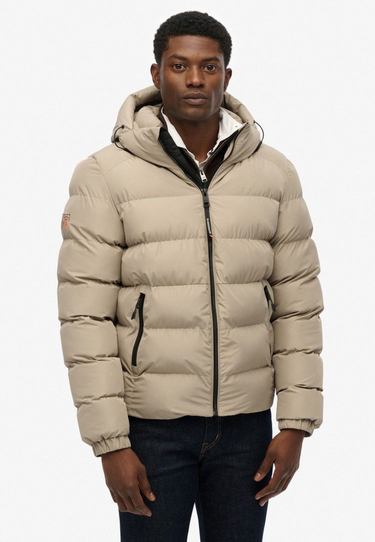 Superdry Jas Beige heren (HOODED SPORTS PUFFER JACKET - M5011905A.9UN) - GL Sport (Sluis)