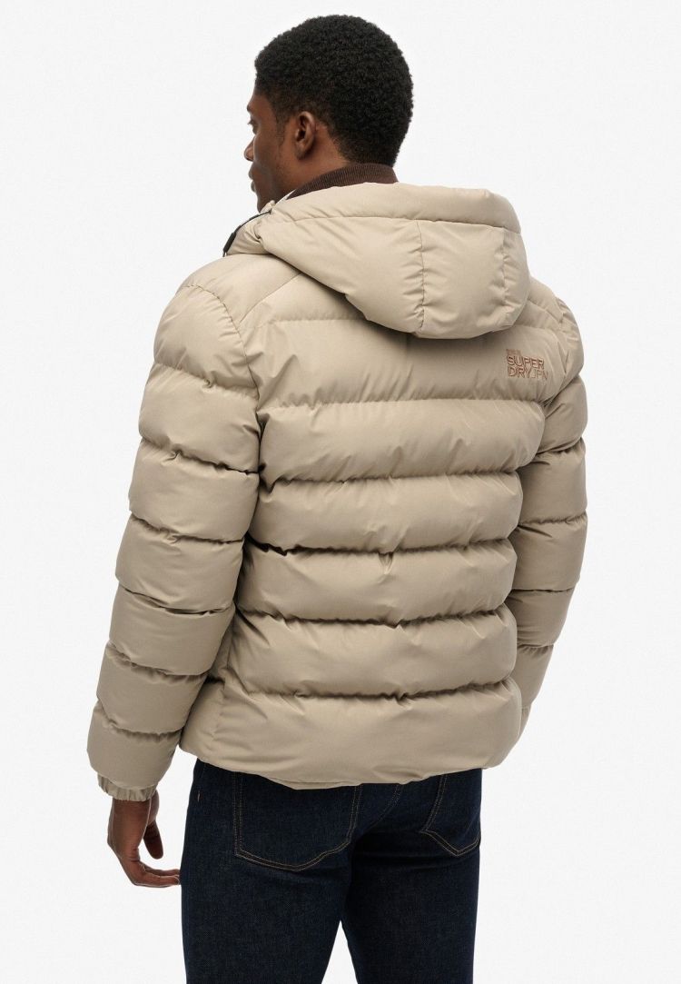 Superdry Jas Beige heren (HOODED SPORTS PUFFER JACKET - M5011905A.9UN) - GL Sport (Sluis)