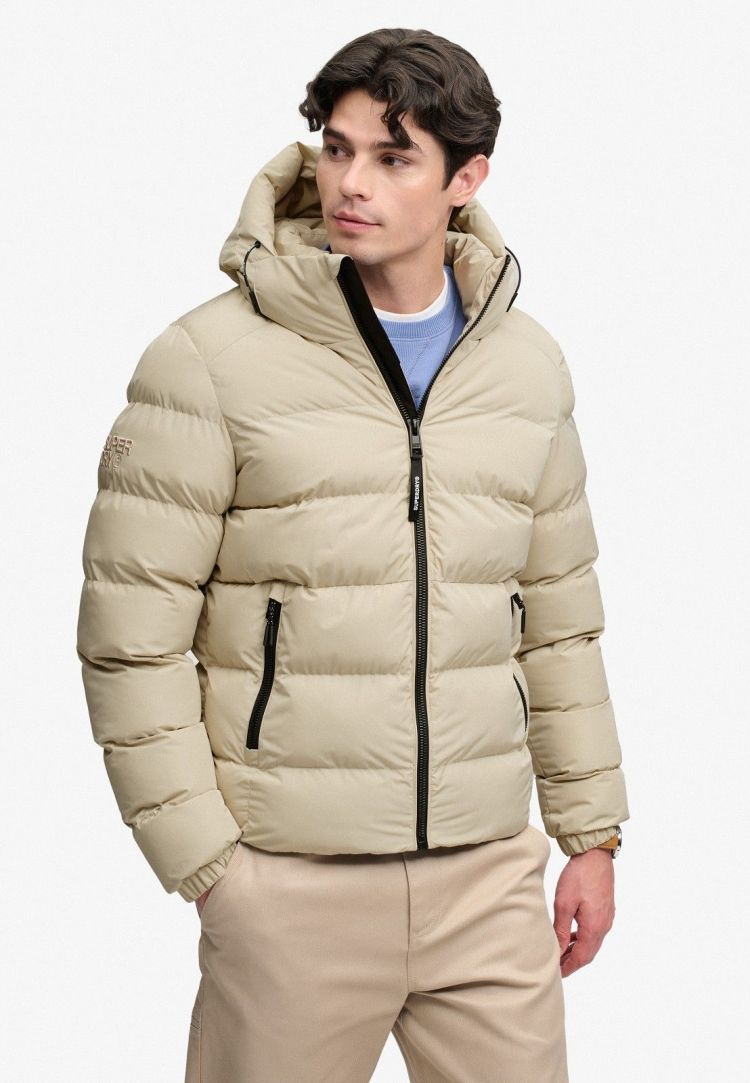 Superdry & Co Jas Creme heren (HOODED SPORTS PUFFER JACKET - M5011905A.L5O) - GL Sport (Sluis)