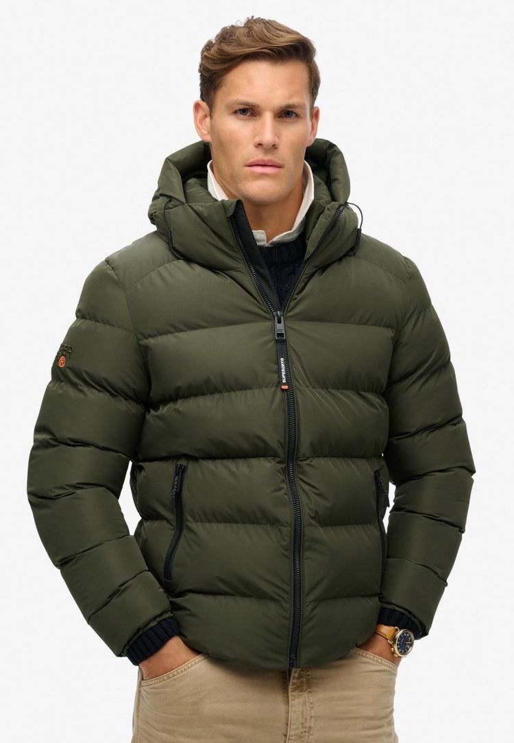 Superdry Jas Kaki heren (HOODED SPORTS PUFFER JACKET - M5011905A.ZC3) - GL Sport (Sluis)