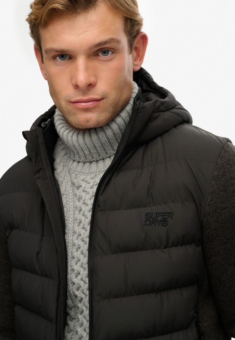 Superdry Jas Antraciet heren (HOODED STORM KNIT HYBRID JACKET - M5012293A.AZB) - GL Sport (Sluis)