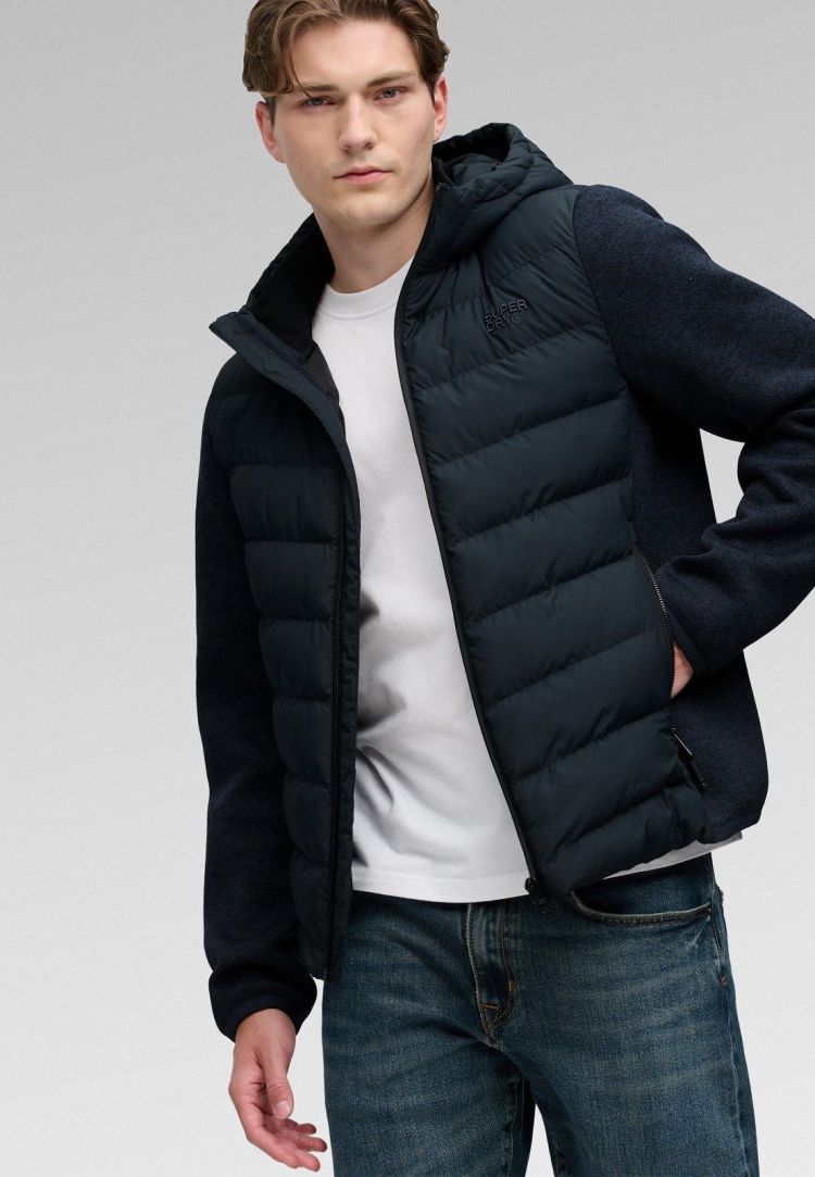 Superdry & Co Jas Blauw heren (HOODED STORM KNIT HYBRID JACKET - M5012530A.98T) - GL Sport (Sluis)