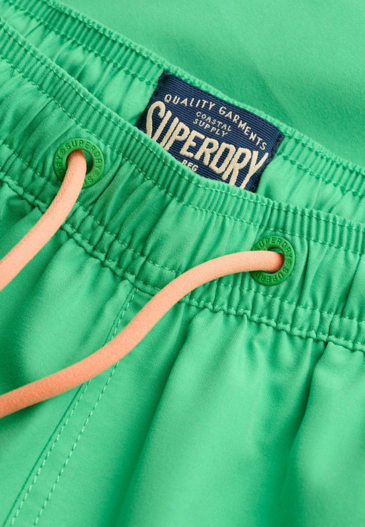 Superdry Zwembroek Groen heren (PRINTED LOGO 16 SWIM SHORT - M3010265A.06E) - GL Sport (Sluis)